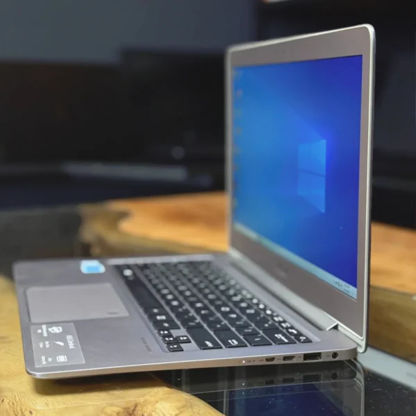 Asus UX330- سی پی سی