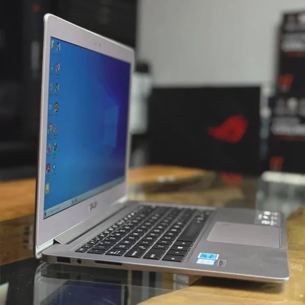 Asus UX330- سی پی سی