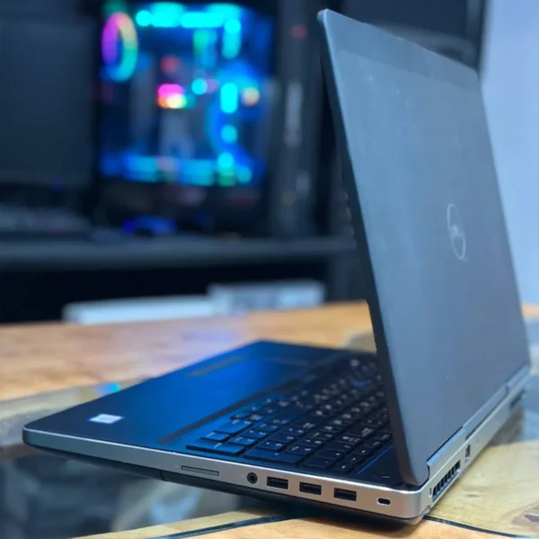Dell 7520- سی پی سی