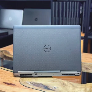Dell Precision 7520 4Gig- سی پی سی