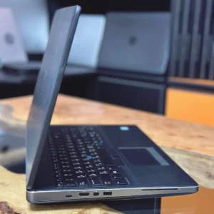 Dell Precision 7520 4Gig- سی پی سی