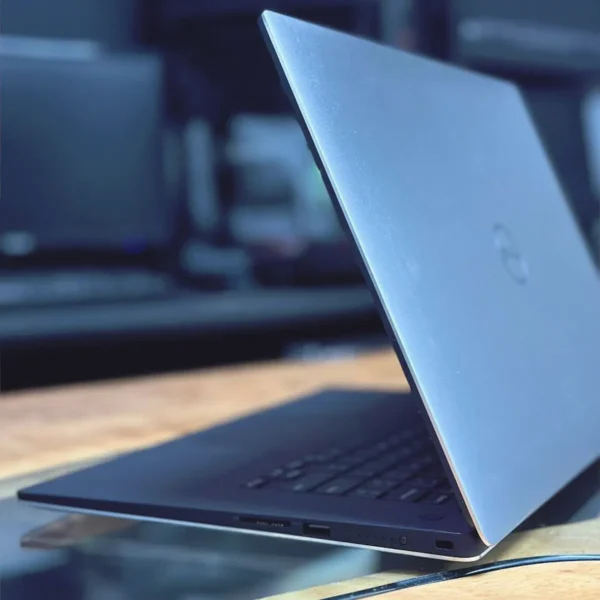 Dell Xps 9560- سی پی سی