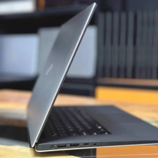 Dell Xps 9560- سی پی سی