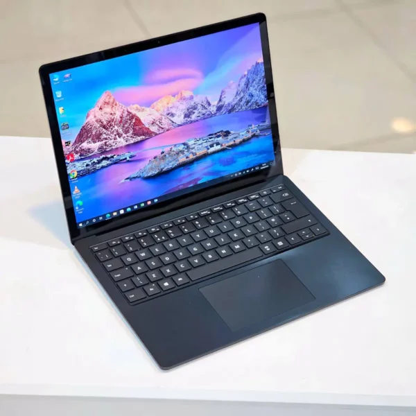 Surface laptop- سی پی سی
