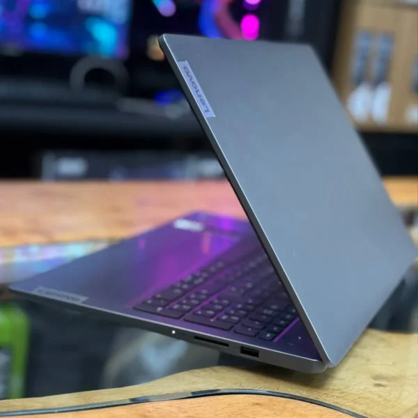 Lenovo IdeaPad 3-سی پی سی