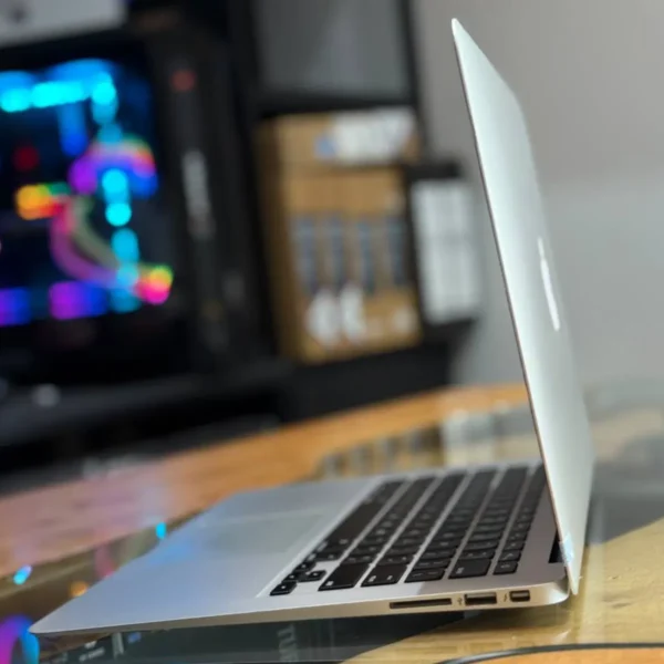 MacBook Air 2017-سی پی سی