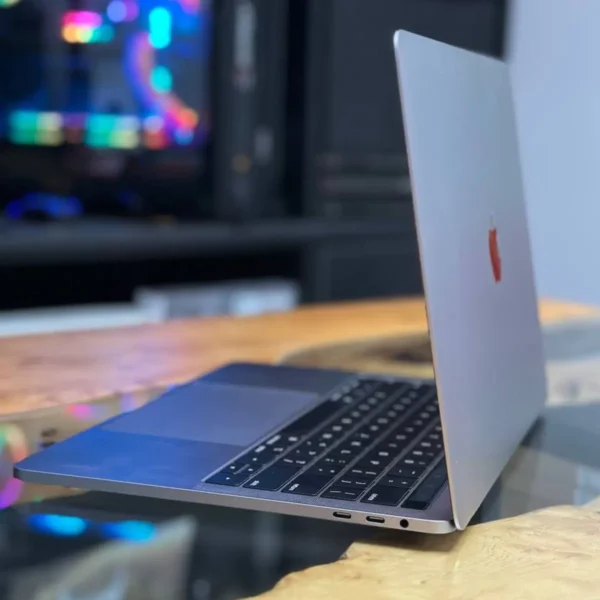 MacBook Pro 2019-سی پی سی