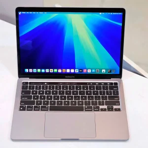 MacBook Pro 2022-سی پی سی